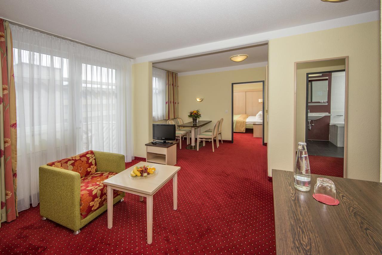 Johannesbad Hotel Phoenix Bad Fussing Bagian luar foto