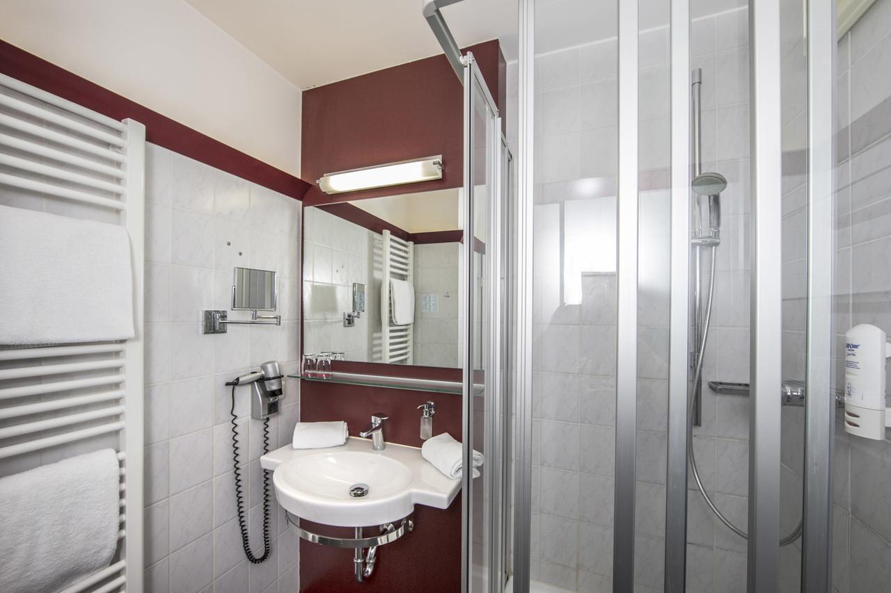 Johannesbad Hotel Phoenix Bad Fussing Bagian luar foto