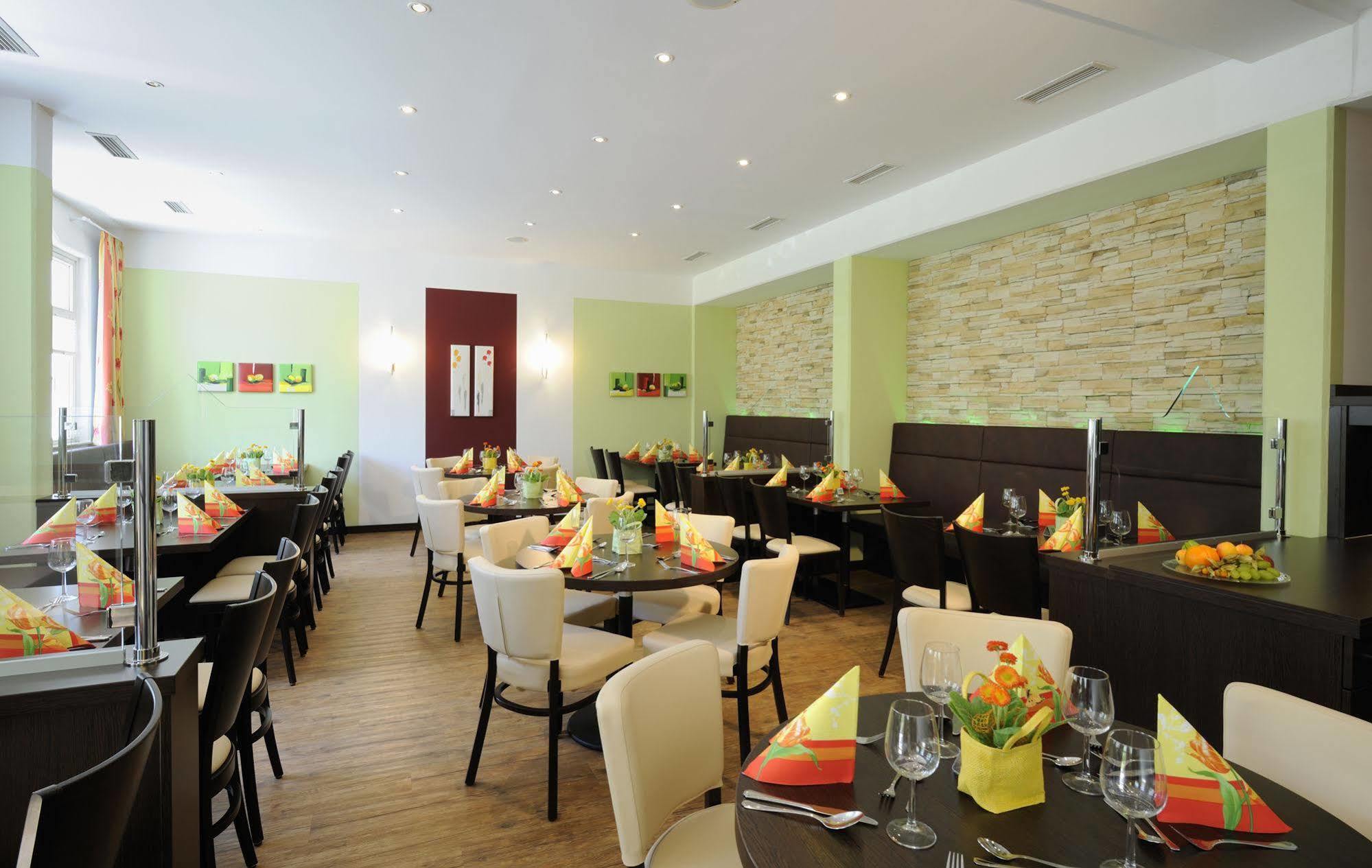 Johannesbad Hotel Phoenix Bad Fussing Bagian luar foto